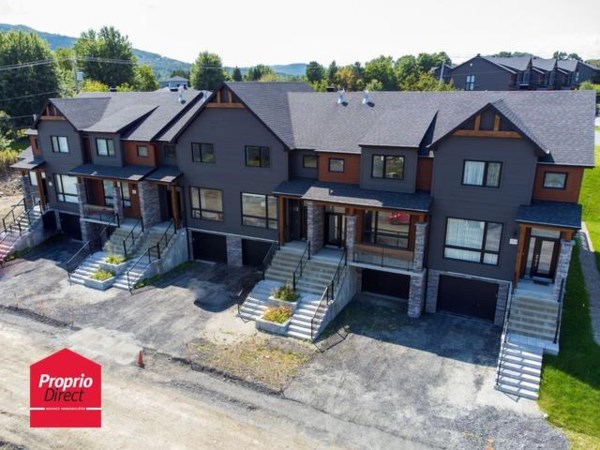 Detached house for rent (Estrie)