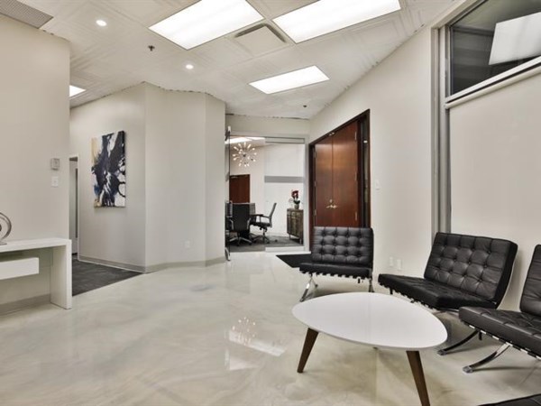 Commercial space for rent (Laval)