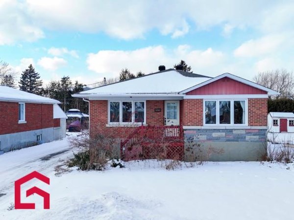 Bungalow for sale (Montérégie)