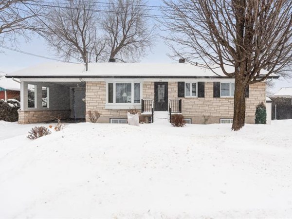 Bungalow for sale (Quebec South Shore)
