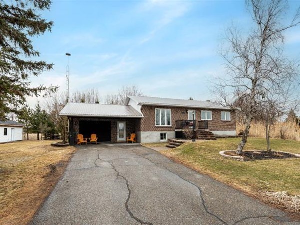 Bungalow for sale (Montérégie)