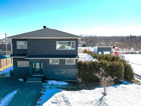 Two or more storey for sale (Bas-Saint-Laurent)