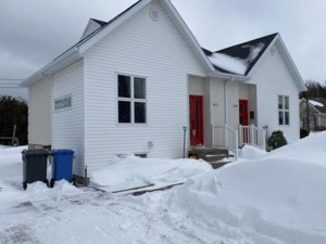 9184427 - Bungalow-Semi-detached for sale
