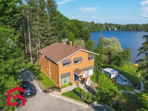 28131150 - Maison à étages à vendre