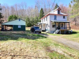 26087072 - Maison à étages à vendre