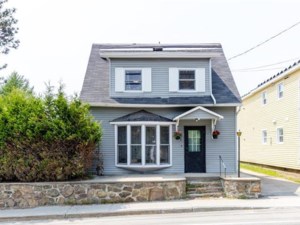 25076060 - Maison à étages à vendre